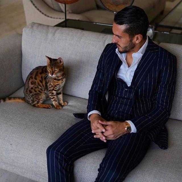 Potret Hangat 6 Pesepak Bola Bersama Kucing Kesayangan