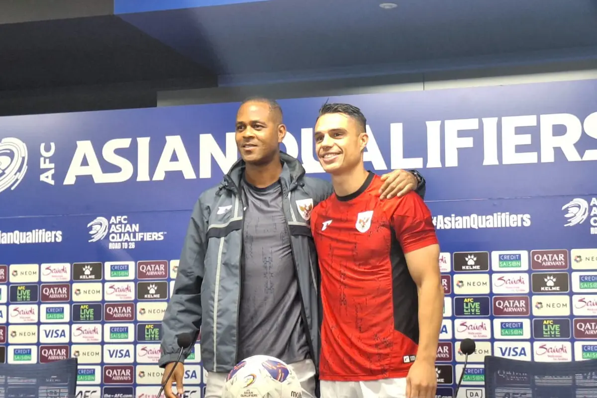 Patrick Kluivert dan Joey Pelupessi