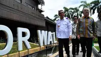 Dubes AS untuk Indonesia, Joseph R Donovan berkunjung ke Kantor Wali Kota Pontianak. (Foto: Pemkot Pontianak/Liputan6.com/Raden AMP)