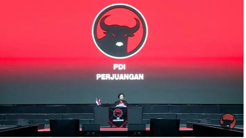 Ketua Umum PDIP Megawati Soekarnoputri memberikan pidato politik di HUT ke-50 PDIP, Selasa (10/1/2023).