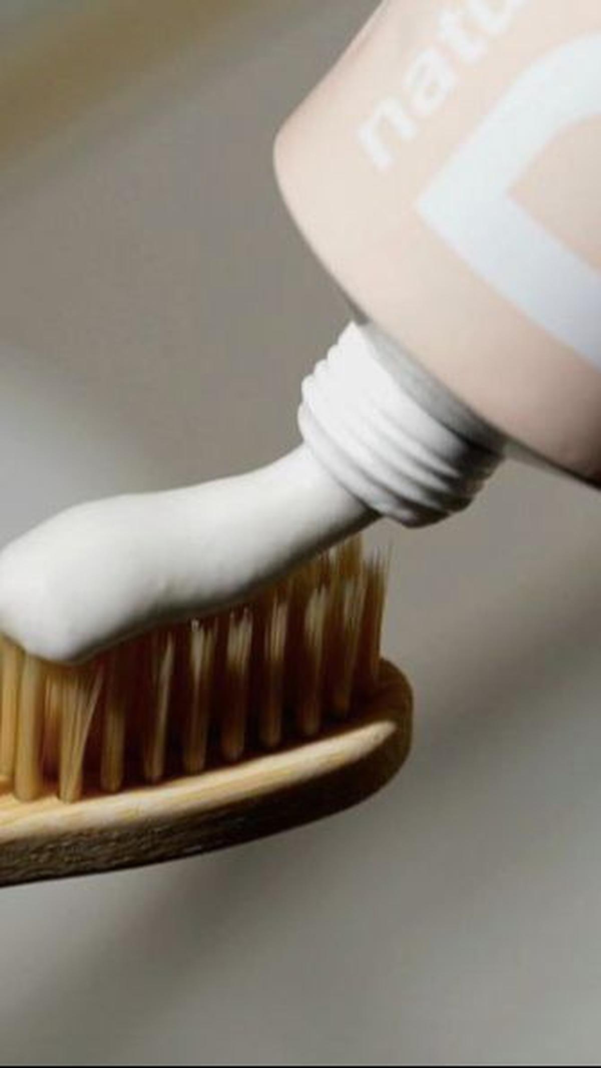 <b>Pilih Pasta Gigi dengan Kandungan Peroxide atau Senyawa Oxide Lain jika Gigi Berlubang dan Kuning</b>