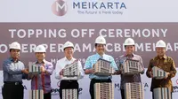 Lippo Group melakukan Topping Off 2 Tower di CBD Meikarta.   Tampak dalam gambar, Luhut Binsar Panjaitan (Menko Kemaritiman), James Riady (CEO Lippo Group), dan Ketut Budi Wijaya (Presiden Meikarta)