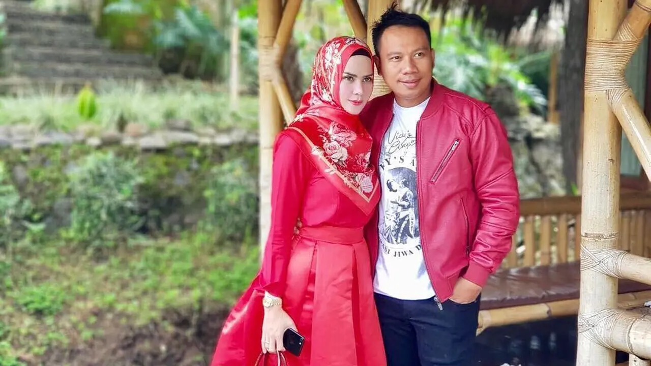 [Bintang] Vicky Prasetyo dan Angel Lelga