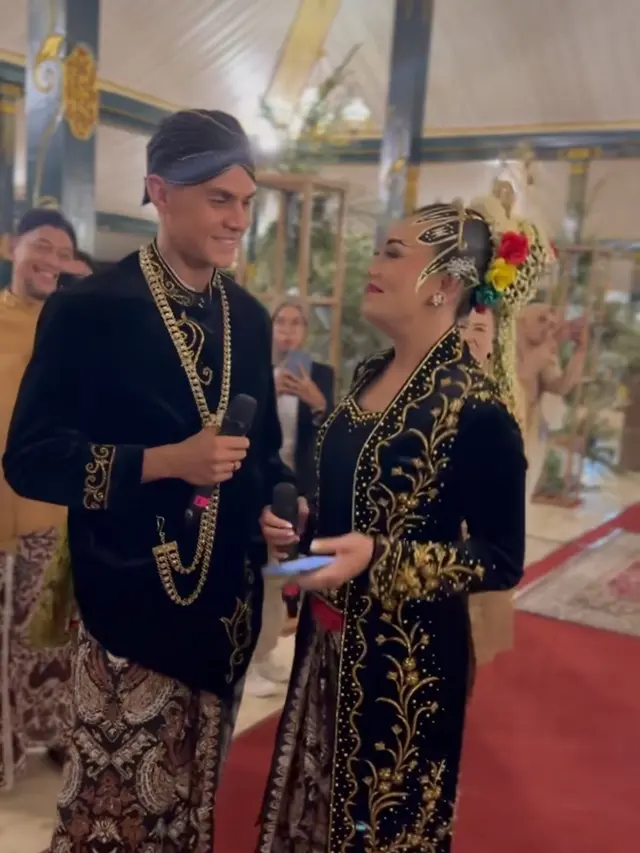 Pernikahan Amanda Gonzales dan Christian Rontini