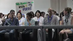 Dua guru jadi tersangka, Ferdinant Tjiong (Pertama kiri) dan Neil Bantleman (Kedua kanan), Senin (14/07/2014) (Liputan6.com/Johan Tallo)
