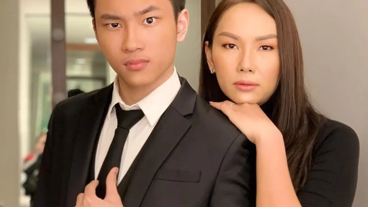[Fimela] Azka Corbuzier