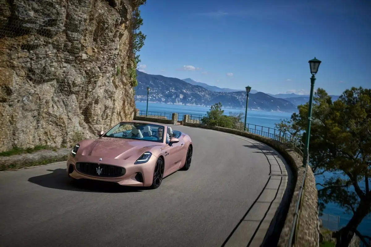 Maserati GranCabrio Folgore bertenaga listrik