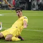 Striker Villareal Gerard Moreno merayakan golnya ke gawang Manchester United atau MU pada final Liga Europa di Stadion Energa Gdansk, Polandia, Kamis (27/5/2021) dini hari WIB. (Janek Skarzynski, Pool via AP)