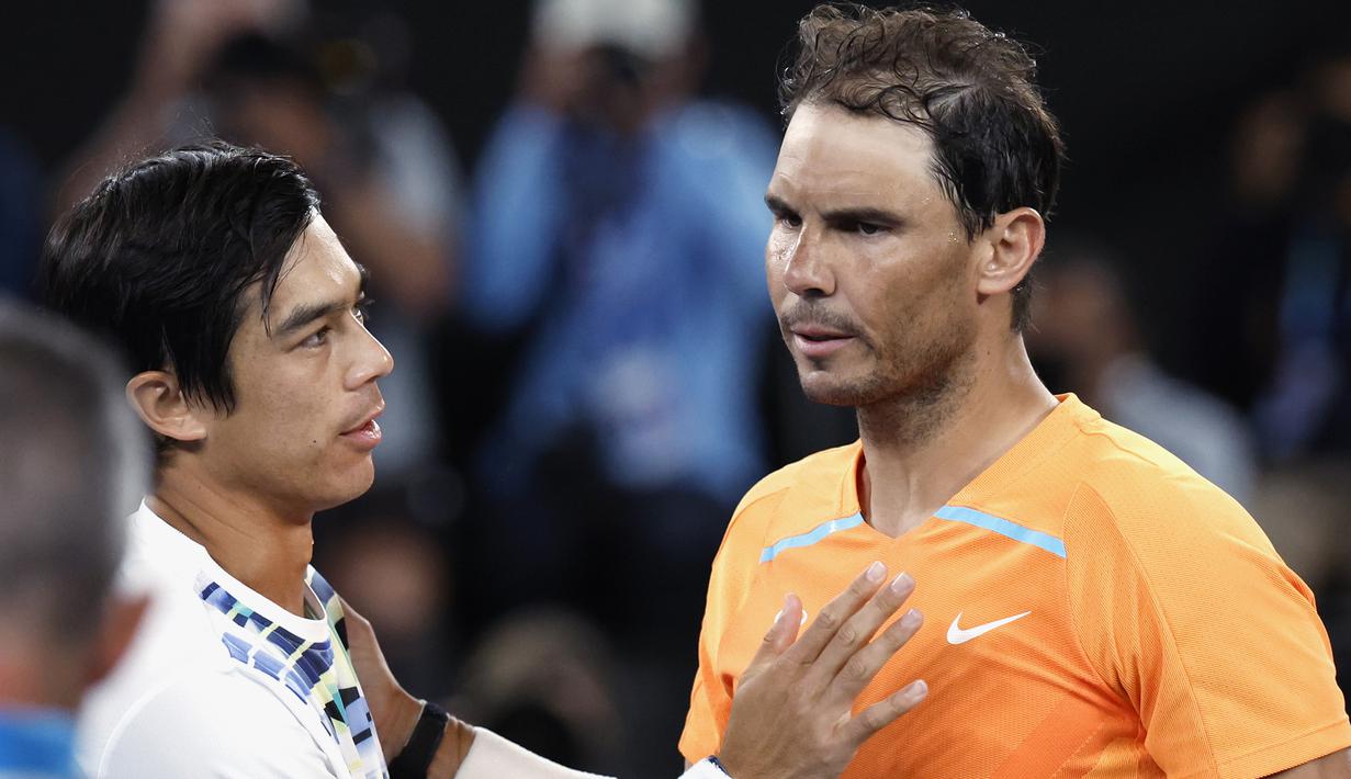 Rafael Nadal gagal mempertahankan gelarnya pada seri Grand Slam pertama tahun ini, Australia Open 2023 setelah kalah 4-6, 4-6 dan 5-7 dari petenis Amerika Serikat, Mackenzie McDonald. (AP Photo/Asanka Brendon Ratnayake)