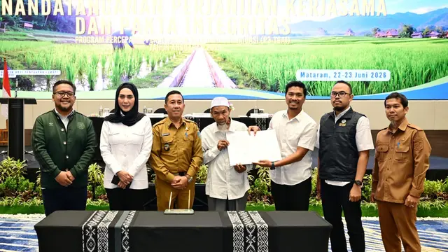 Wakil Ketua DPR Sari Yuliati menghadiri penandatanganan perjanjian kerja sama dan pakta integritas dengan Balai Besar Wilayah Sungai Nusa Tenggara I dengan kelompok Perkumpulan Petani Pemakai Air (P3A) di Mataram. (Istimewa)