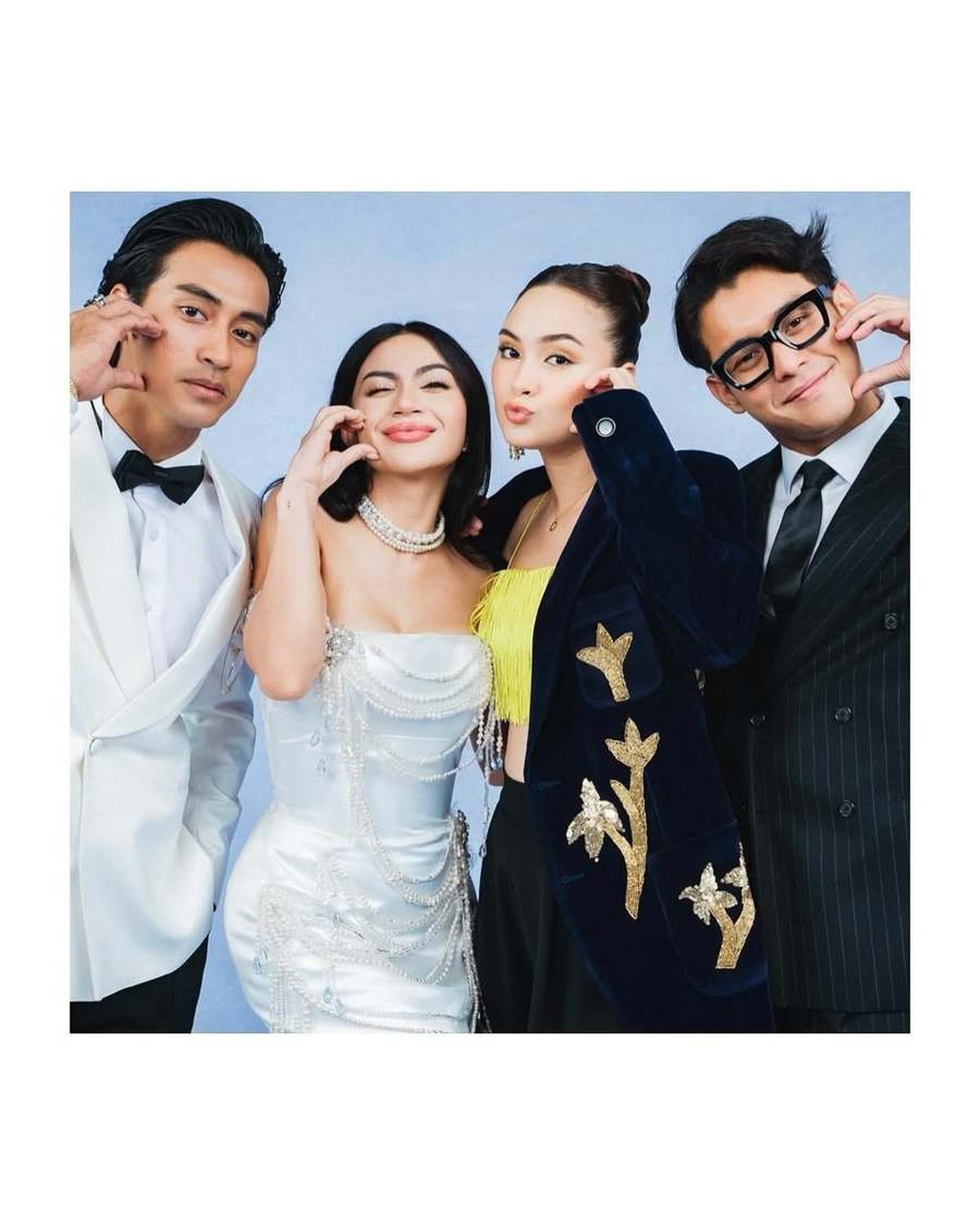 7 Potret Ariel Tatum Pamerkan Body Goals Cantik di Gala Premiere A Business Proposal, Banjir Pujian Soal Kemampuan Akting