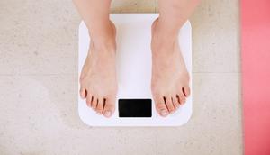 Ilustrasi Timbangan Berat Badan Credit: unsplash.com/iyunmai