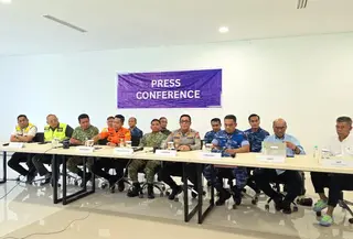 Konferensi pers kecelakaan pesawat ATR 42-500 di wilayah Kabupaten Maros, Sulawesi Selatan (Fauzan/Liputan6.com)