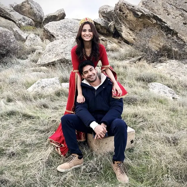 Momen Kompak Reza Rahadian dan Acha Septriasa dalam Film 'Layla dan Majnun'. (Sumber: Instagram/septriasaacha)
