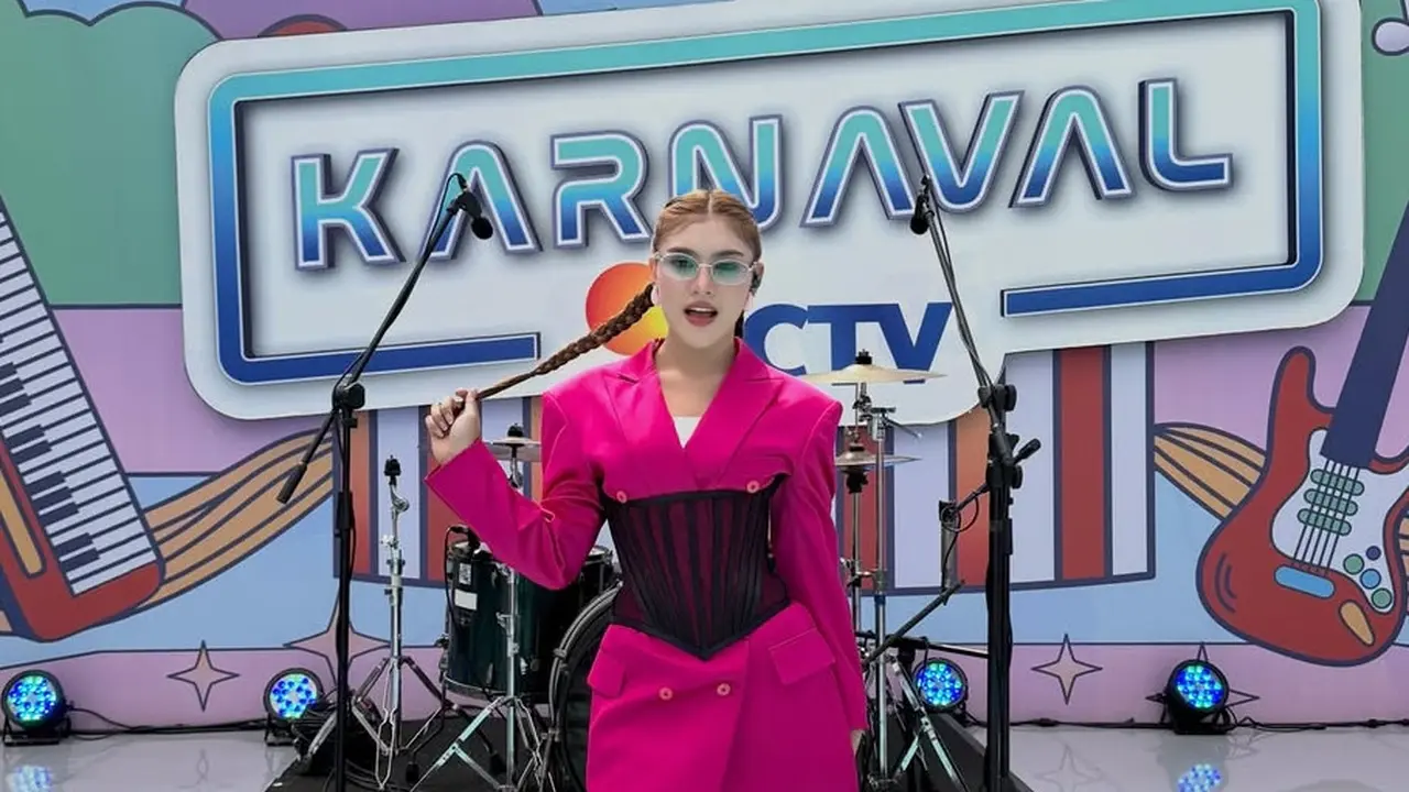 Sridevi di Karnaval SCTV Majalengka