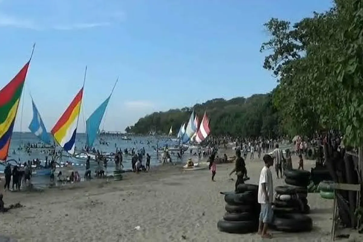 Destinasi wisata bahari Pasir Putih Situbondo (Istimewa)
