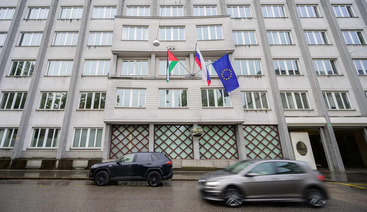 Langkah ini dilakukan hanya dua hari setelah Spanyol, Norwegia, dan Irlandia mengakui kedaulatan Negara Palestina yang mendapat kecaman dari Israel. (Jure Makovec / AFP)