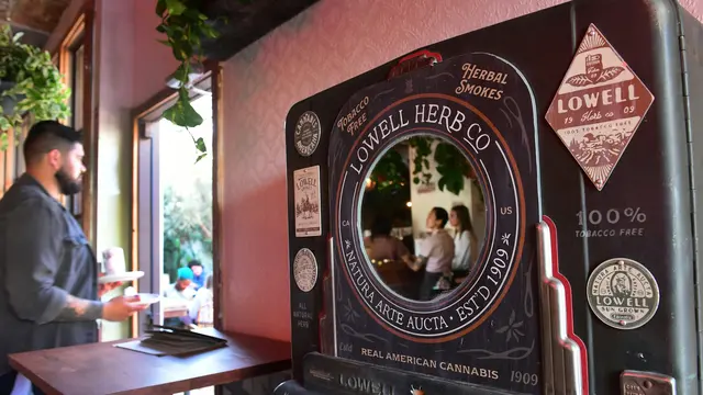 Intip Kafe Ganja Legal Pertama di Amerika
