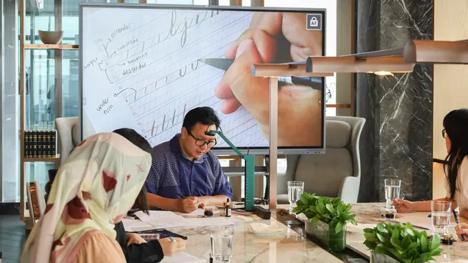 Calligraphy Class at Park Hyatt Jakarta