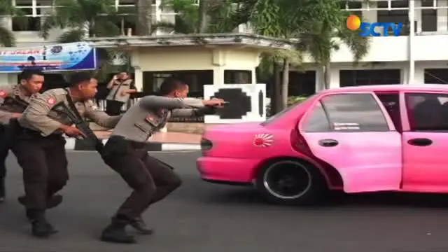 Polisi Jember Lakukan Simulasi Penanganan Teror