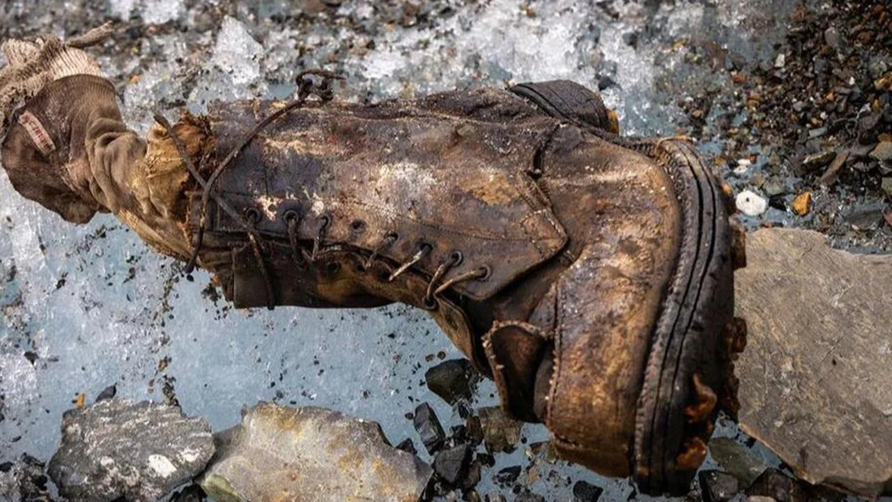 Temuan Sepatu Bot di Everest, Ungkap Misteri 100 Tahun di Dunia Para Pendaki Gunung