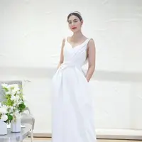 Selebrasi pernikahan Kimberley Anne dan Mark Prin berlanjut dengan resepsi di Danau Como, Italia [@kimmy_kimberley]