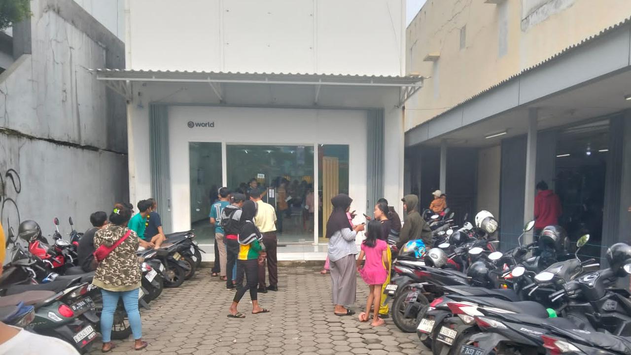 Kondisi Terbaru Ruko Worldcoin WorldID di Depok, Scan Retina Dibayar Uang
