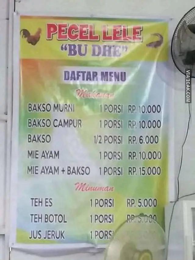 6 Spanduk Pecel Lele Enggak Sesuai yang Dijual Ini Nyeleneh, Bikin Tepuk Jidat