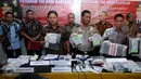 Direktorat Reserse Kriminal Khusus Polda Metro Jaya menggelar rilis kasus sepanjang tahun 2016, Jakarta, Jumat (30/12). Sepanjang 2016, Ditreskrimsus Polda Metro Jaya menangani 1.627 kasus pidana. (Liputan6.com/Gempur M Surya) 