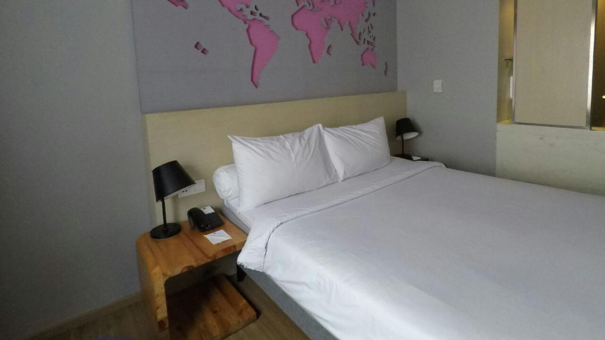 Staycation, Solusi Lepas Penat dalam Liburan Akhir Pekan