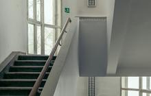 Desain Pagar Tangga Minimalis untuk Keamanan dan Estetika Rumah Modern