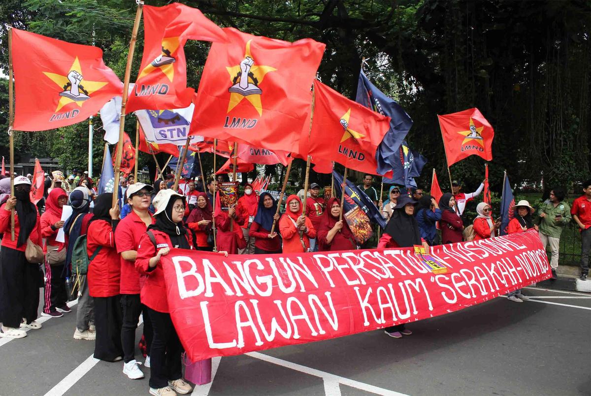 FOTO: Solidaritas Rakyat Biasa Gelar Aksi Damai Dukung Rakyat Venezuela
