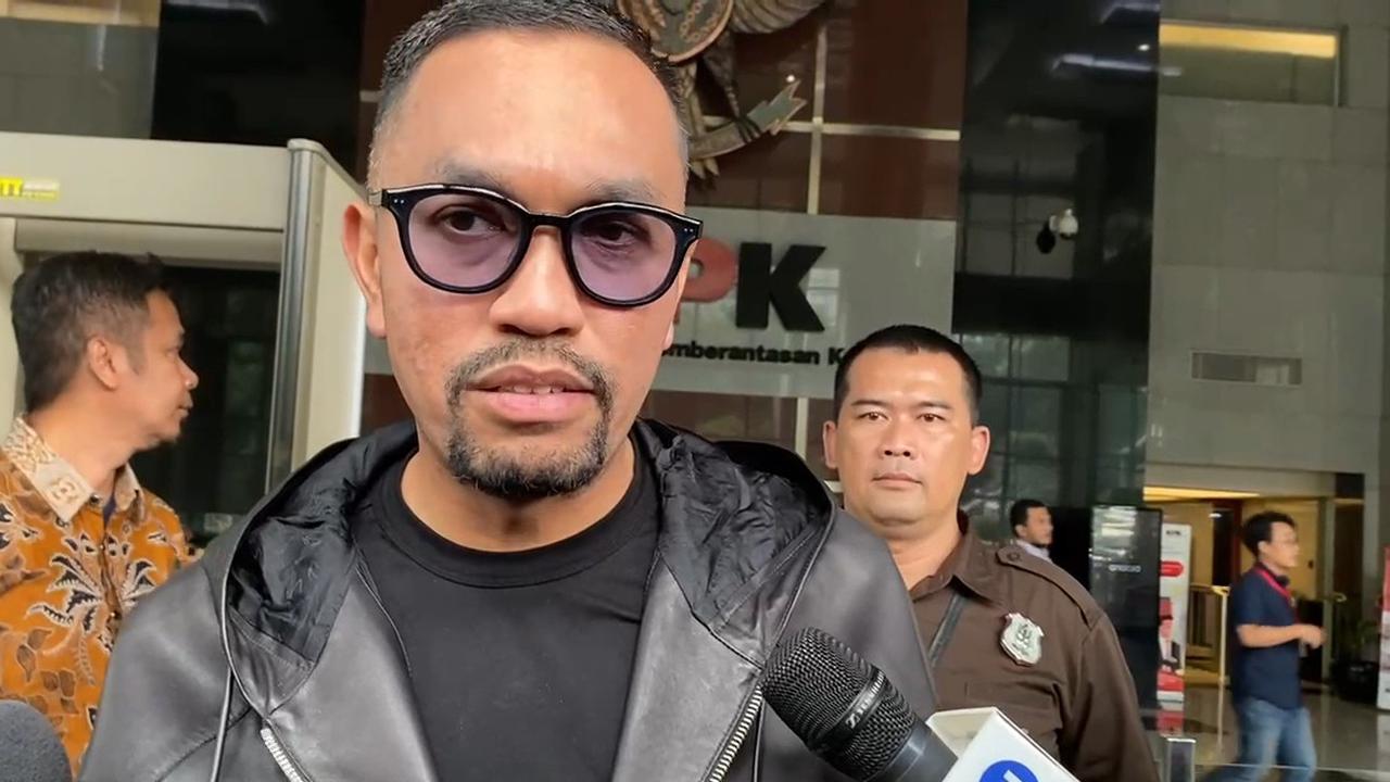 Head to Head' Ketua Tim Pemenangan Pilgub Jakarta: Ahmad Sahroni versus Cak Lontong