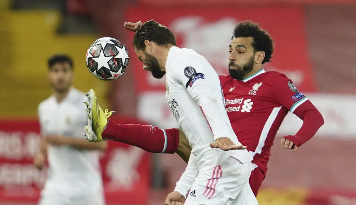 Mohamed Salah. Striker Liverpool asal Mesir berusia 28 tahun ini mencetak 6 gol dari 10 laga. Langkah Liverpool terhenti di babak perempatfinal usai kalah dari Real Madrid. (AP/Jon Super)