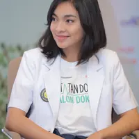 Dalam film Cado-cado (Catatan Dodol Calon Dokter), Tika Bravani berperan sebagai Evie Sungkar. Film kerjasama Radikal Films dan CJ Entertainment dari Korea itu akan dirilis pada 27 Oktober 2016 di Indonesia. (Andy Masela/Bintang.com)