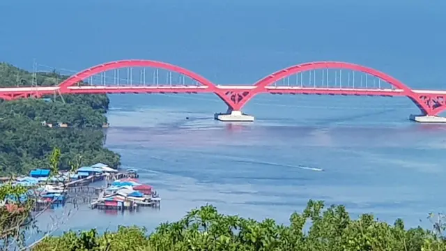 Jembatan Holtekamp Jayapura