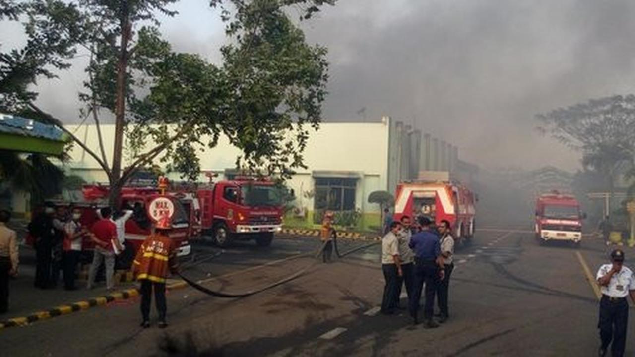 PT KMK Tangerang terbakar, dua orang luka-luka