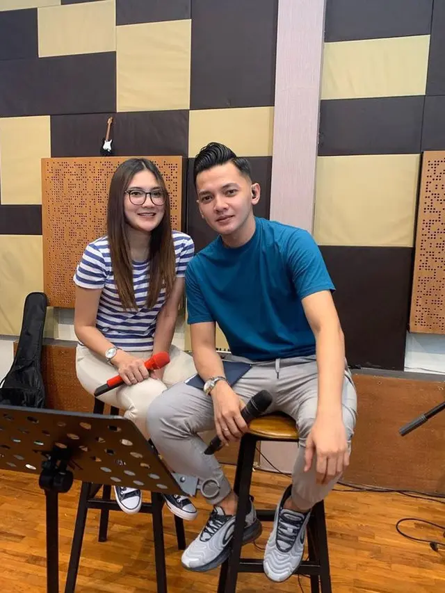 Baru Sebulan Melahirkan, Ini 6 Potret Terbaru Nella Kharisma Kembali Langsing