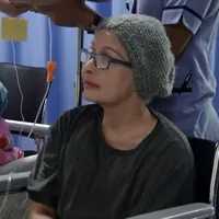 Yana Zein menggunakan program Badan Penyelenggara Jaminan Sosial (BPJS) kesehatan untuk meringankan biaya pengobatannya.  