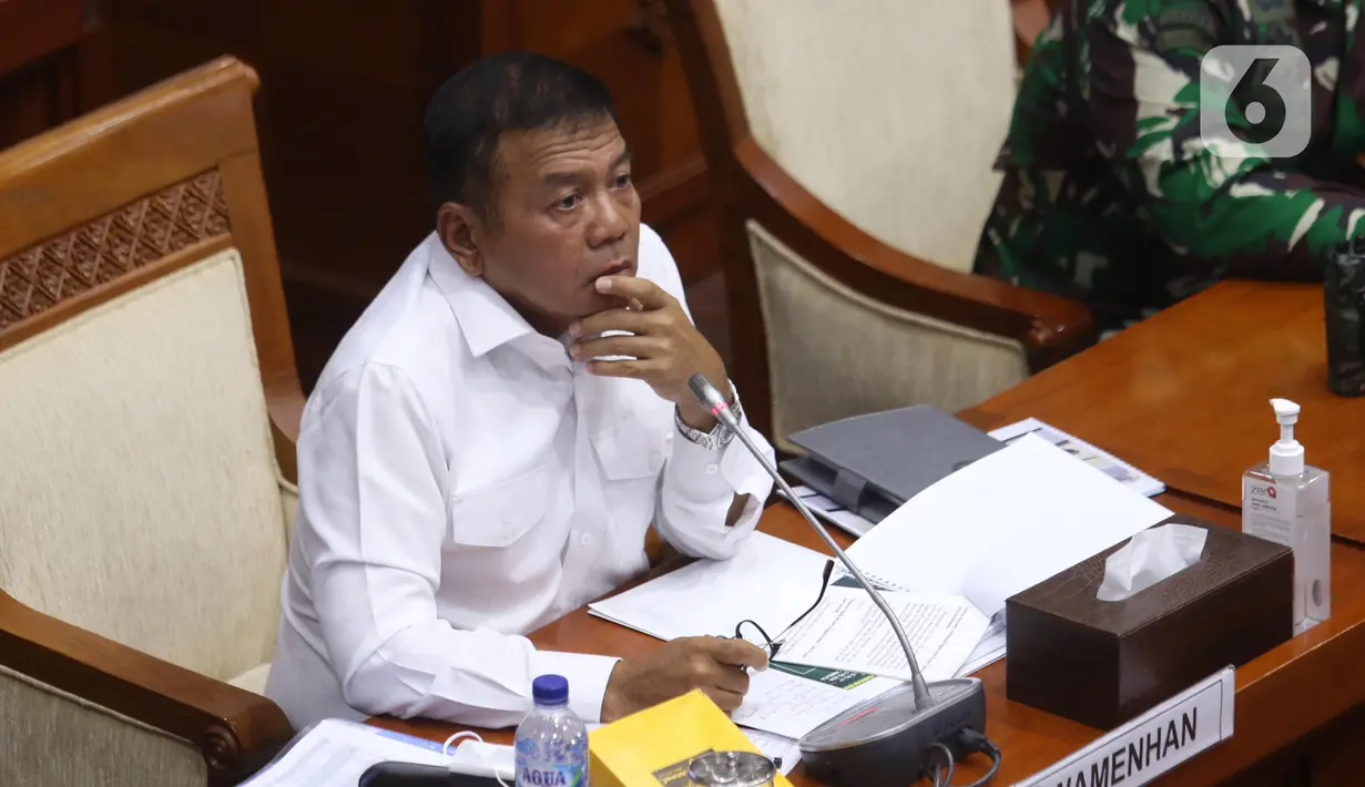 Wamenhan RI M. Herindra saat rapat dengar pendapat (RDP) dengan Komisi I DPR RI di Kompleks Parlemen, Jakarta, Senin (31/5/2021). RDP juga membahas isu-isu mengenai pelaksanaan UU Nomor 23 Tahun 2019 tentang Pengelolaan Sumber Daya Nasional untuk Pertahanan Negara. (Liputan6.com/Angga Yuniar)