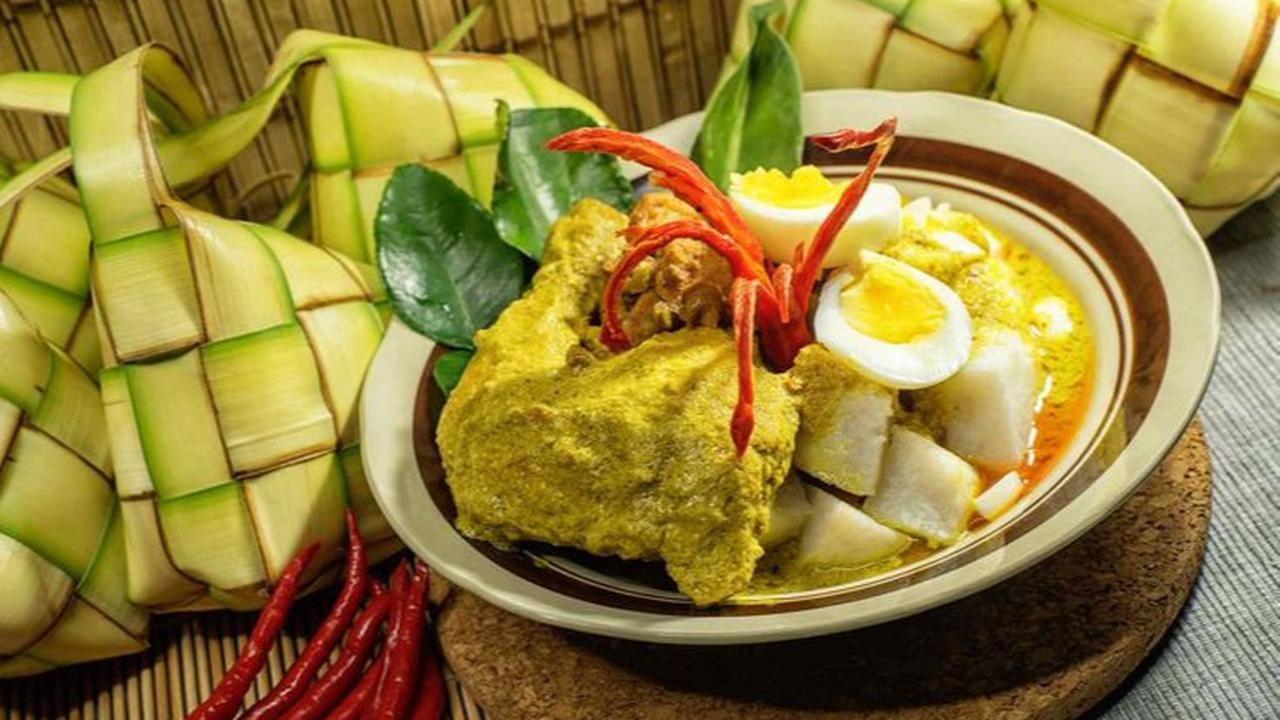 Ilustrasi Opor Ayam Saat Lebaran