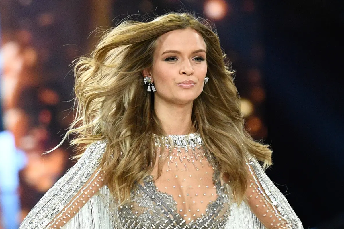 20161130-Para Angel Seksi di Victoria's Secret Fashion Show 2016-Paris