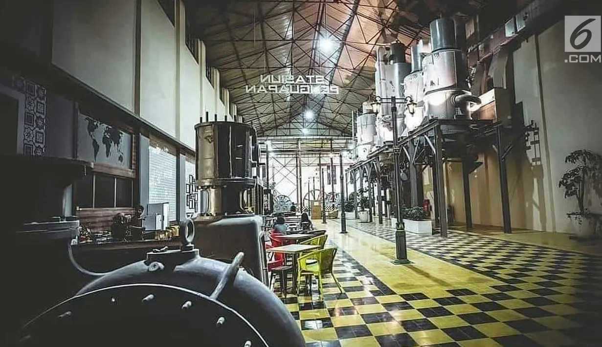 Suasana di dalam De Tjolomadoe di Karanganyar, Jawa Tengah. Pabrik yang berusia 157 tahun dan sudah berhenti beroperasi sejak 1998 itu, kini disulap menjadi landmark pusat kebudayaan baru. (Liputan6.com/Pool/BUMN)