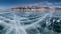 Air di danau Baikal airnya bisa diminum langsung tanpa penyaringan. 