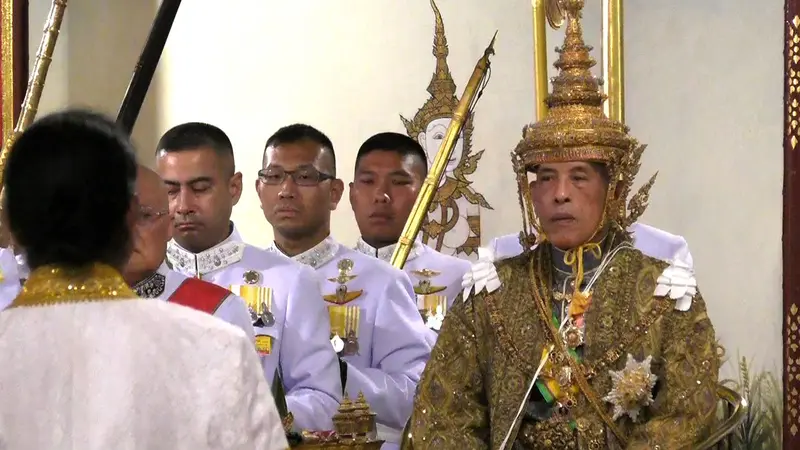 Maha Vajiralongkorn Sah Jadi Raja Thailand