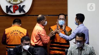 FOTO: Ditahan KPK, Hakim Itong Isnaeni Hidayat Diberhentikan Sementara