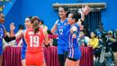 <p>Selebrasi pemain Timnas bola voli putri Filipina, Alyssa Solomon (kedua kanan) dkk setelah mencetak poin saat menghadapi Indonesia pada laga terakhir putaran pertama SEA V League 2023 di Vinh Phuc Gymnasium, Hanoi, Vietnam, Minggu (6/8/2023). Filipina kalah 0-3 (20-25, 17-25, 21-25) dan finis di tempat keempat. (Dok. SEA V League 2023)</p>