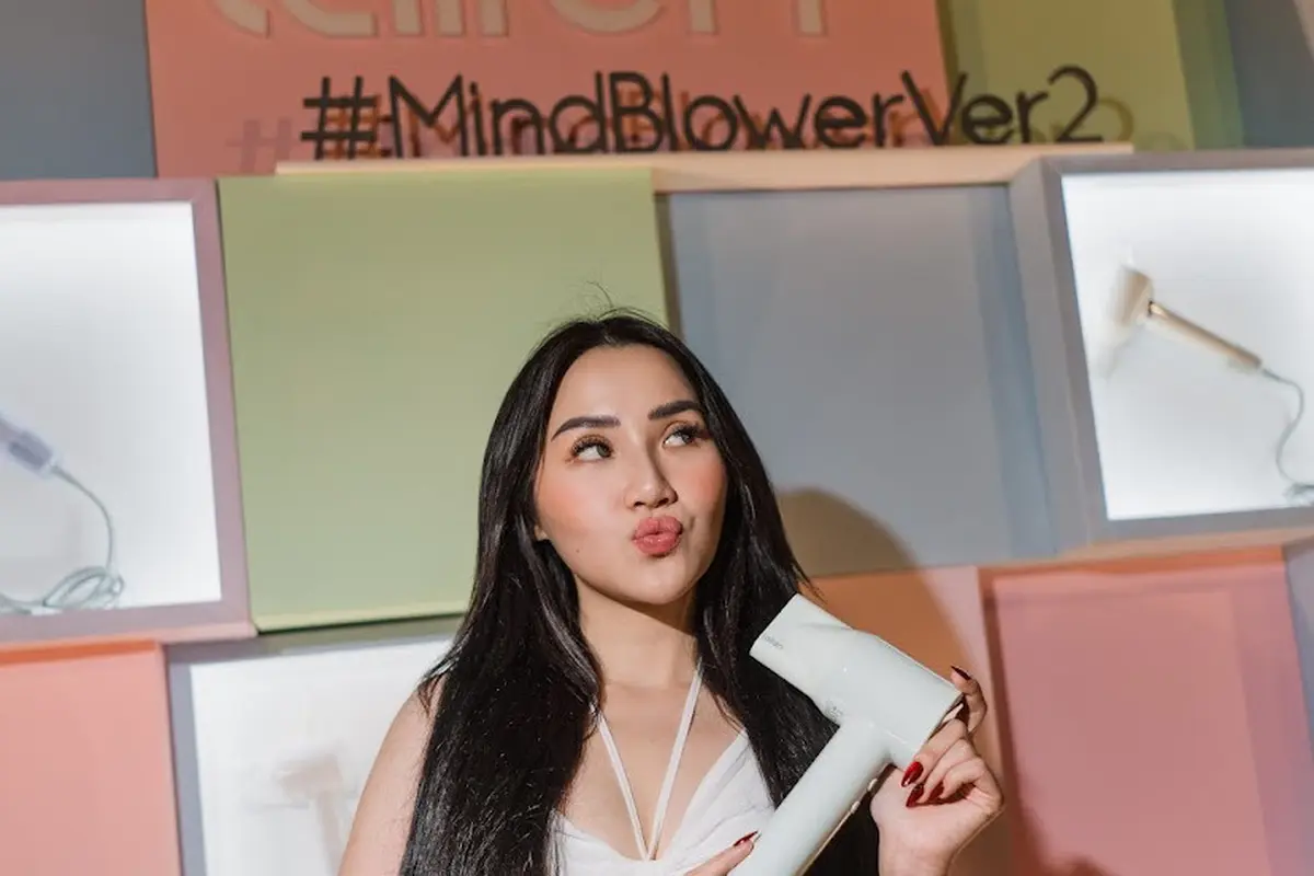Hair Dryer yang Mampu Mengeringkan Rambut Hanya Dalam 5 Menit