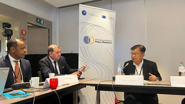 Wakil Presiden ke 10 dan 12 Indonesia, M. Jusuf Kalla (JK), di konferensi tentang perdamaian dunia pada European Resources For Mediation Support, di Kota Brussel, Belgia. (Dok Tim Jusuf Kalla)
