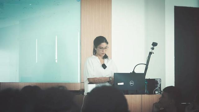 Sebut Enggak Pelit Nilai, Ini 7 Potret Dian Sastro Jadi Dosen di Vokasi UI